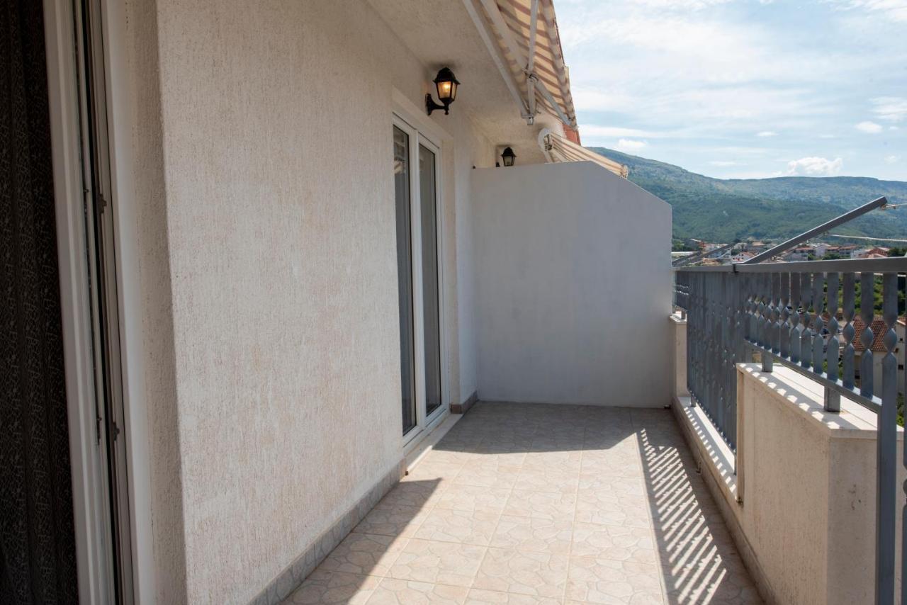 Apartments Bevanda Podstrana Exterior photo