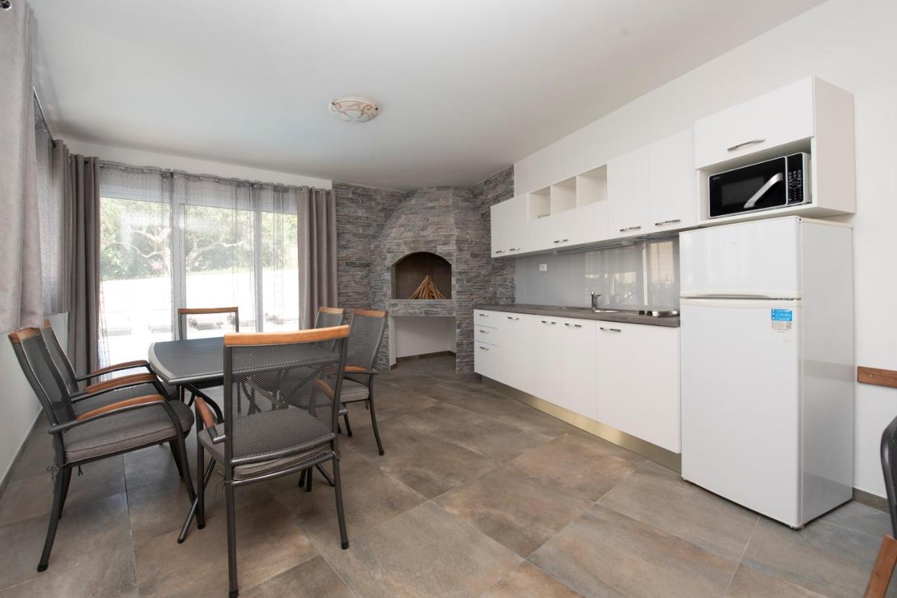 Apartments Bevanda Podstrana Exterior photo