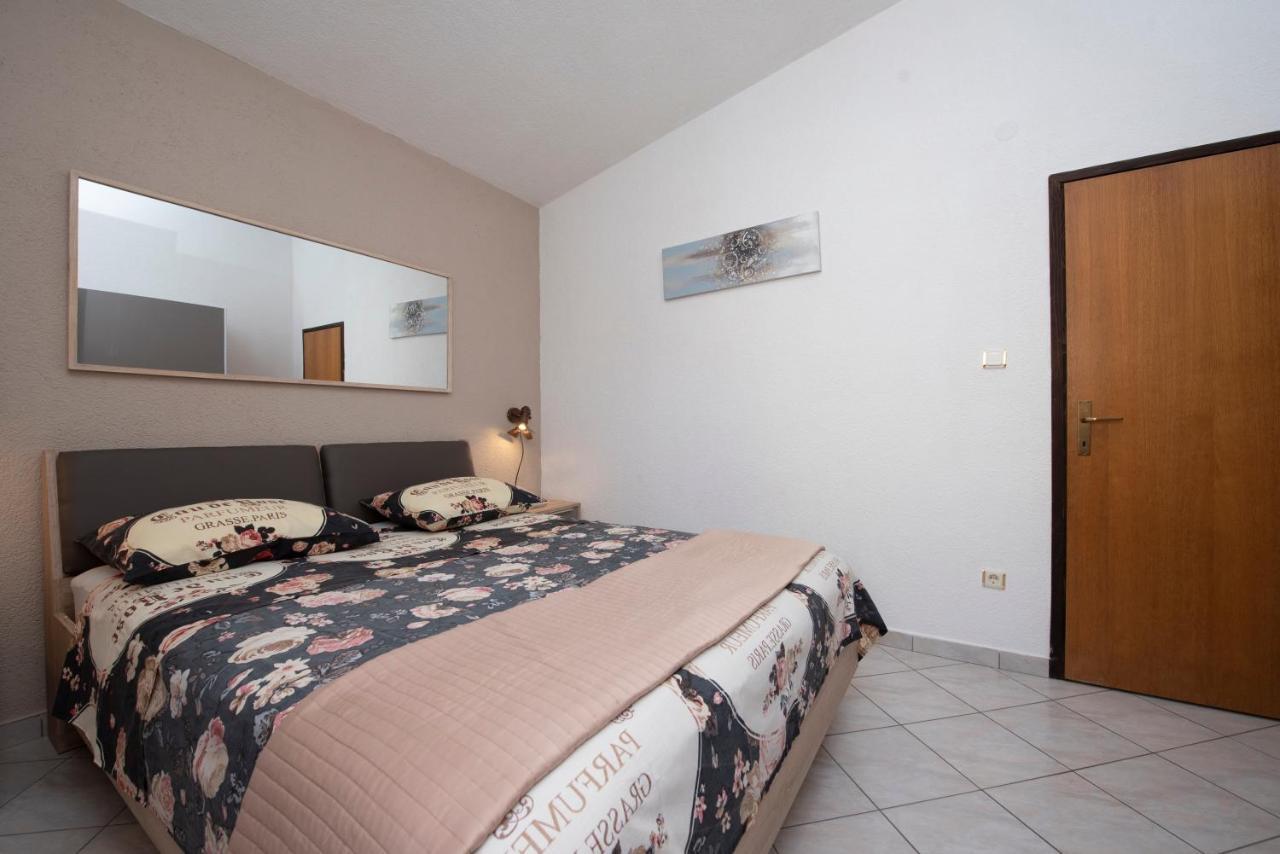 Apartments Bevanda Podstrana Exterior photo