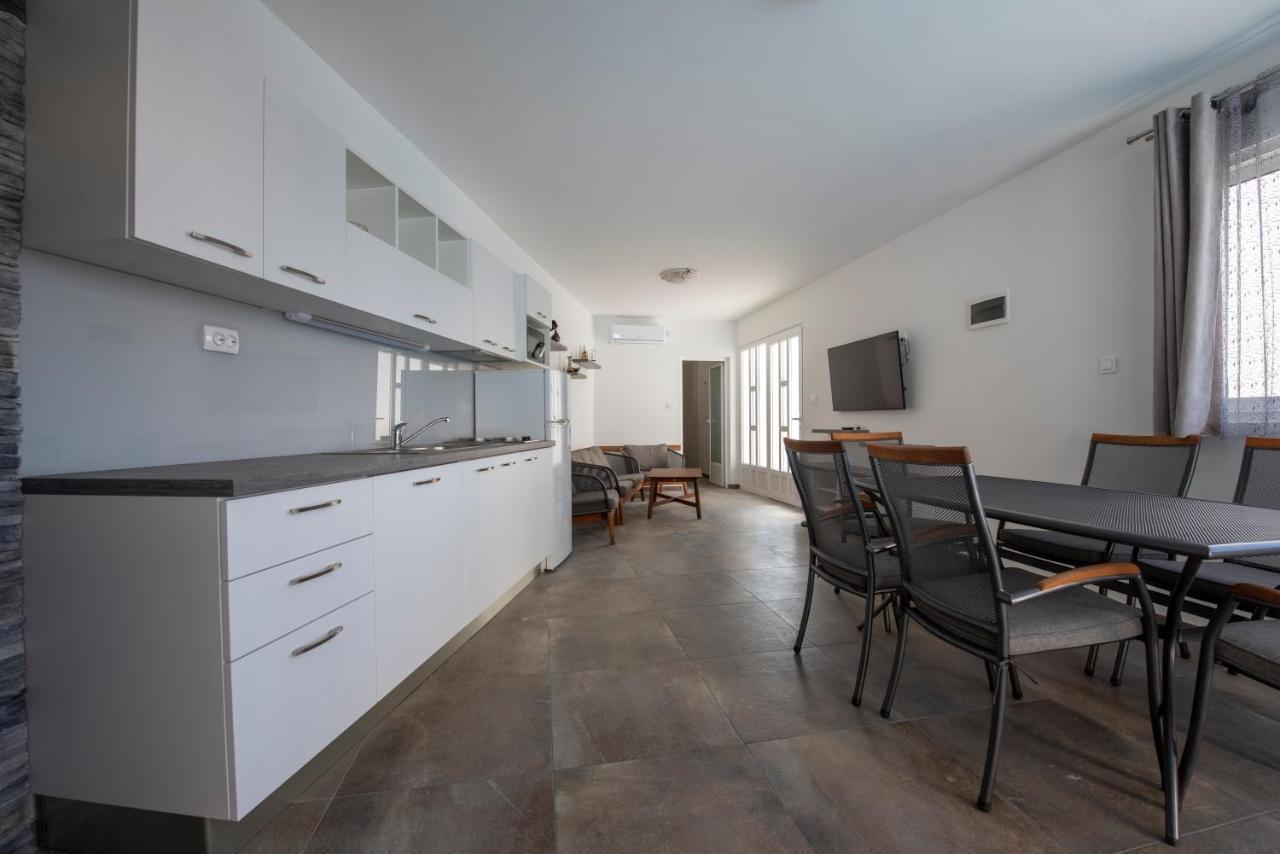 Apartments Bevanda Podstrana Exterior photo