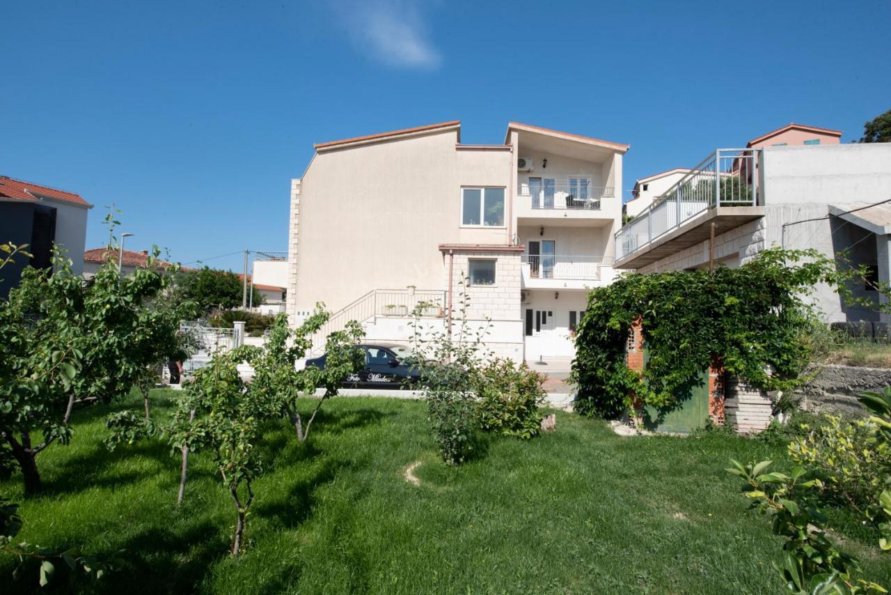 Apartments Bevanda Podstrana Exterior photo