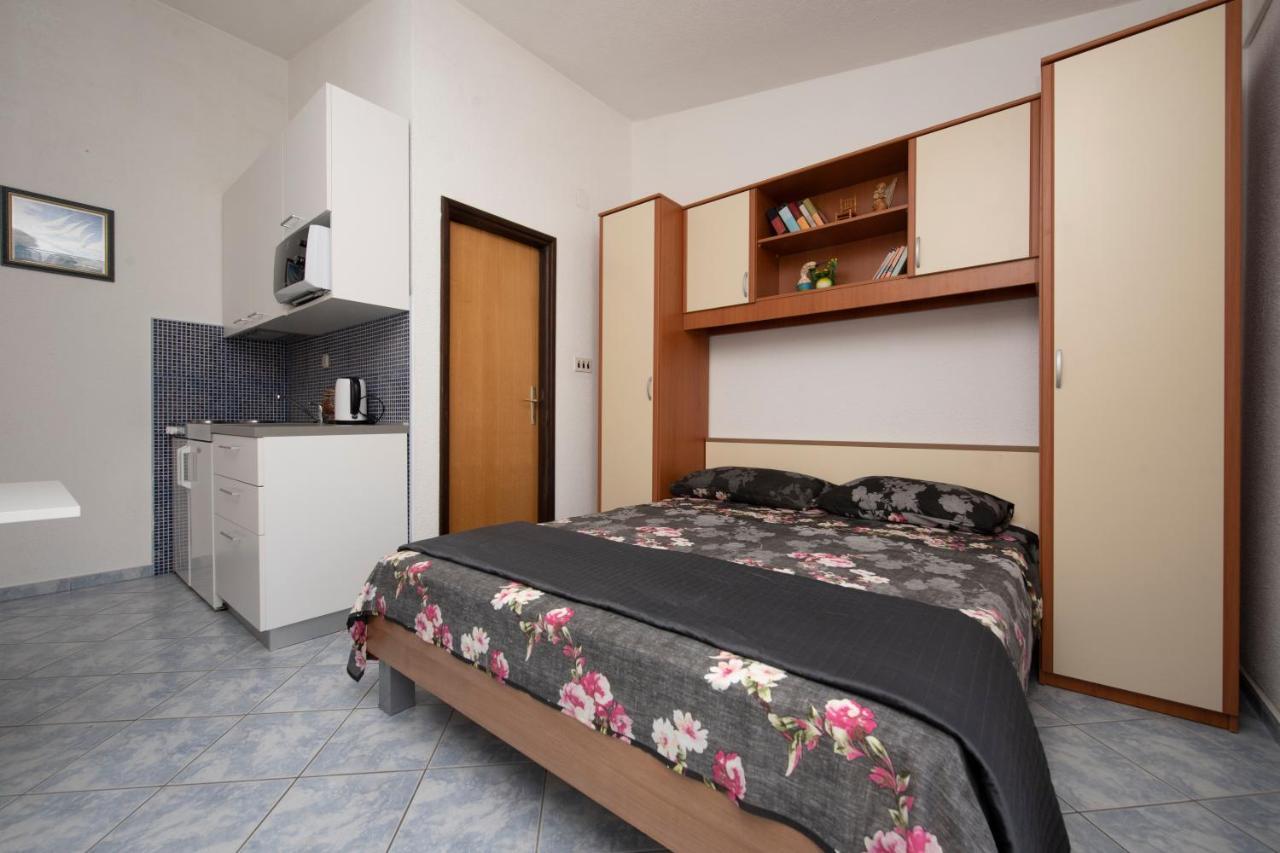Apartments Bevanda Podstrana Exterior photo