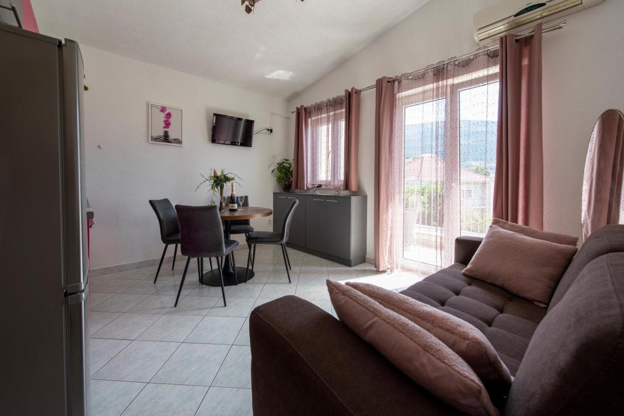 Apartments Bevanda Podstrana Exterior photo