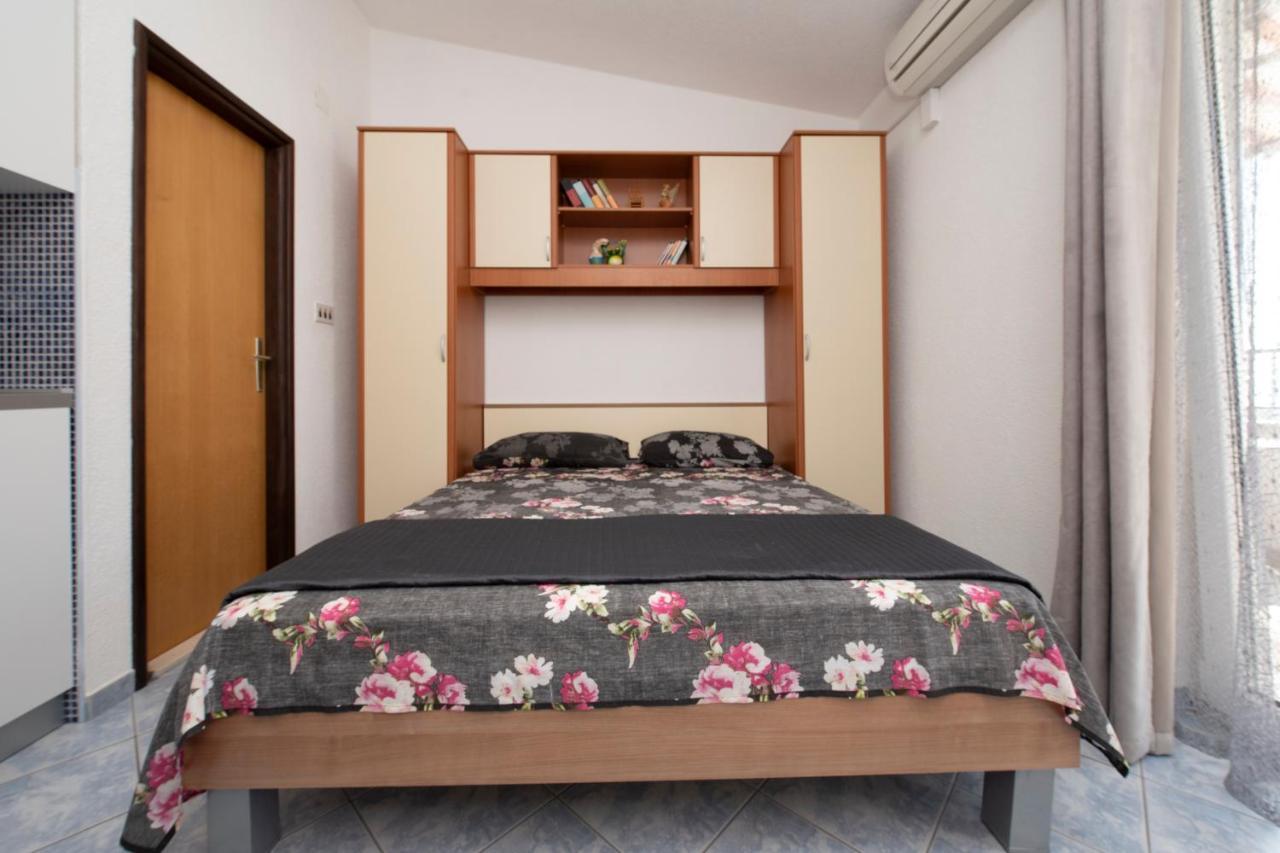 Apartments Bevanda Podstrana Exterior photo