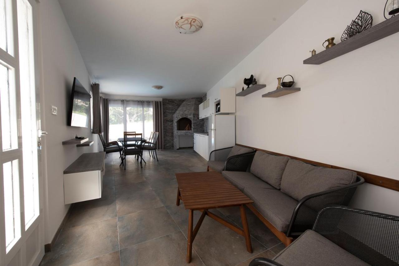 Apartments Bevanda Podstrana Exterior photo