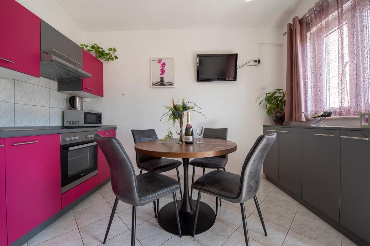 Apartments Bevanda Podstrana Exterior photo