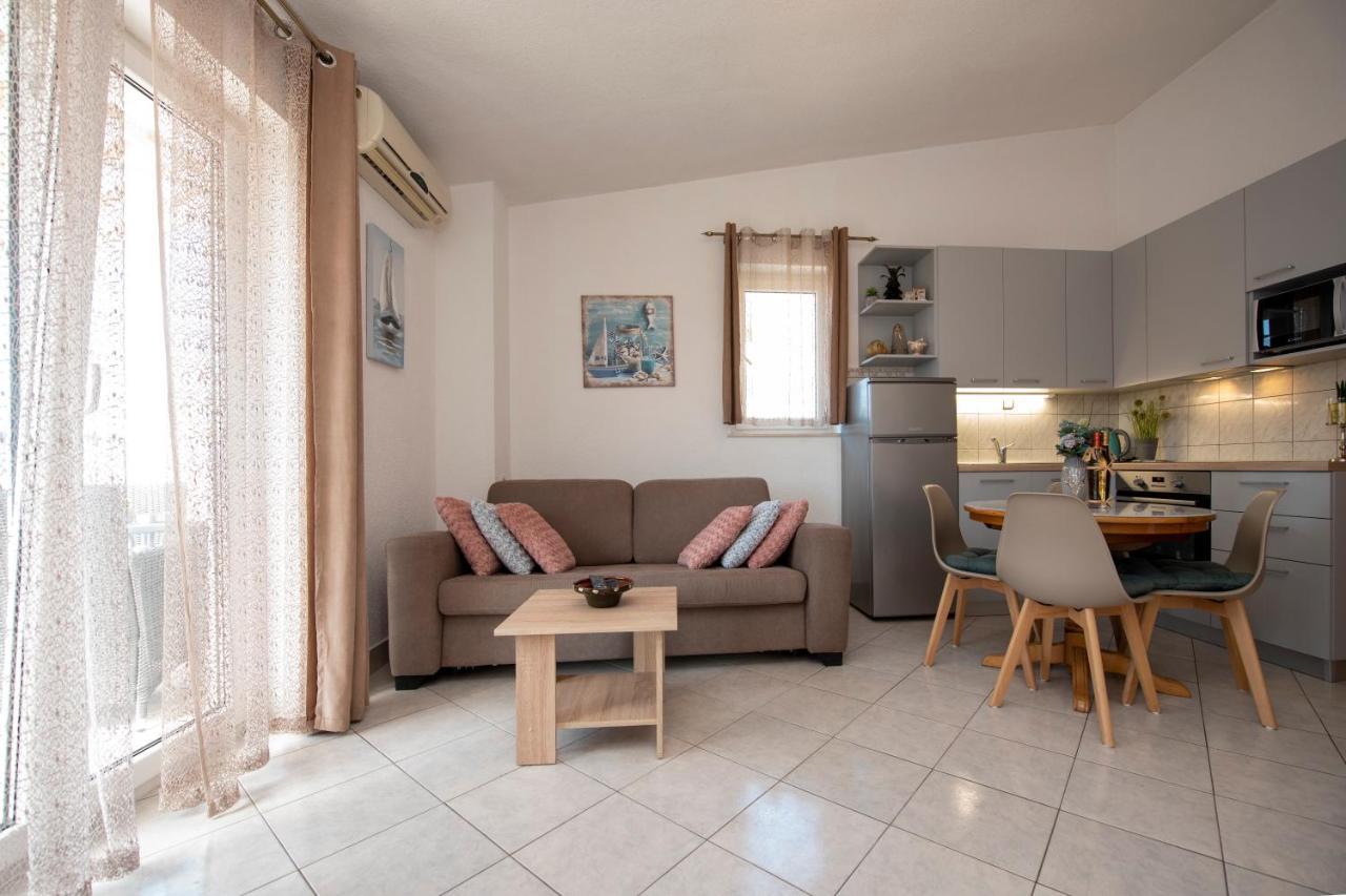 Apartments Bevanda Podstrana Exterior photo